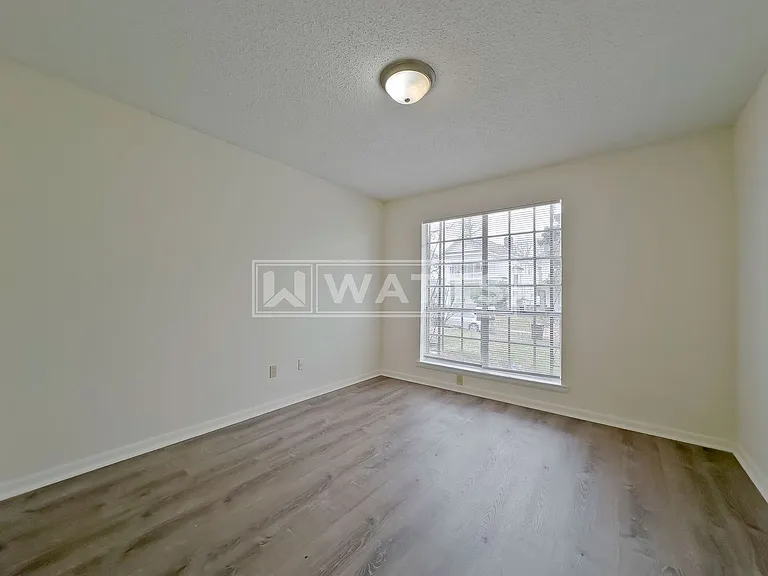 1639 11th Pl S — Photo 33