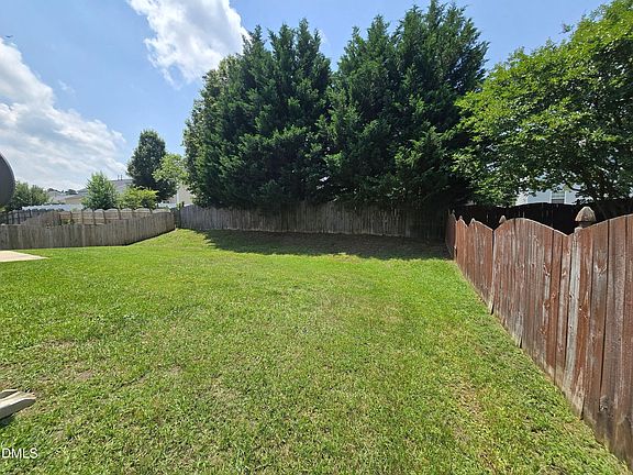 4th image of 2330 Lazy River Dr