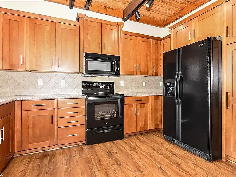 445 McAdoo Ave #445 — Photo 9