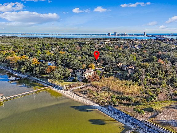 2nd image of 589 Bay Cliffs Cir