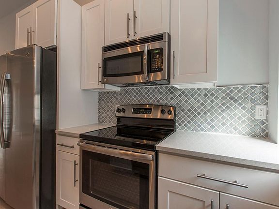5th image of 4304 Cresson St APT 3