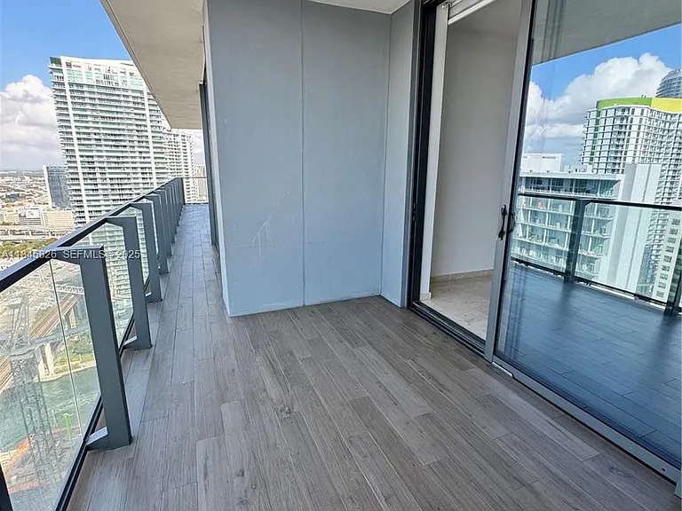 88 SW 7th St #3012 — Photo 27