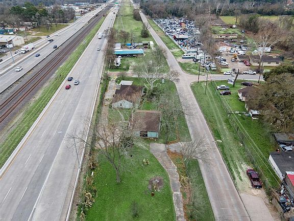 The property has 2 single family homes and a large barn as well as an abundant amount of property.