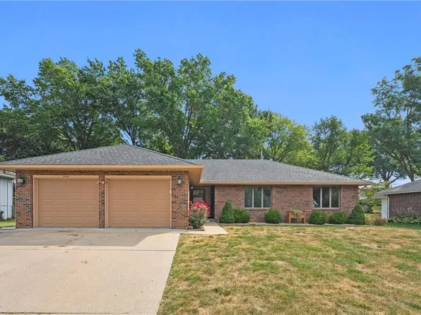 3405 Iowa St, Leavenworth, KS 66048