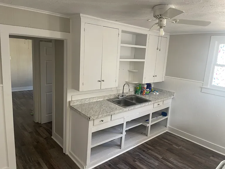 304 Reagan St — Photo 19