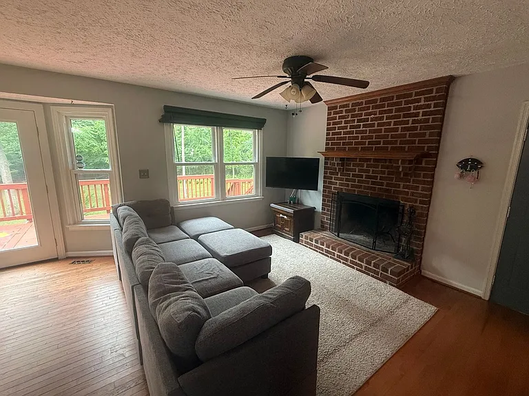 127 Pilgrim Cv — Photo 14