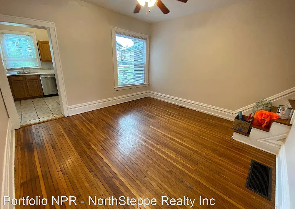 2 bed, $1,330 — Photo 3