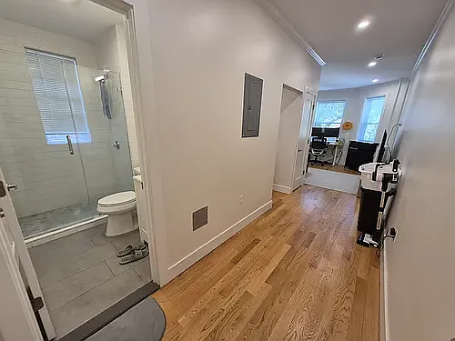 94 Queensberry St. — Photo 20