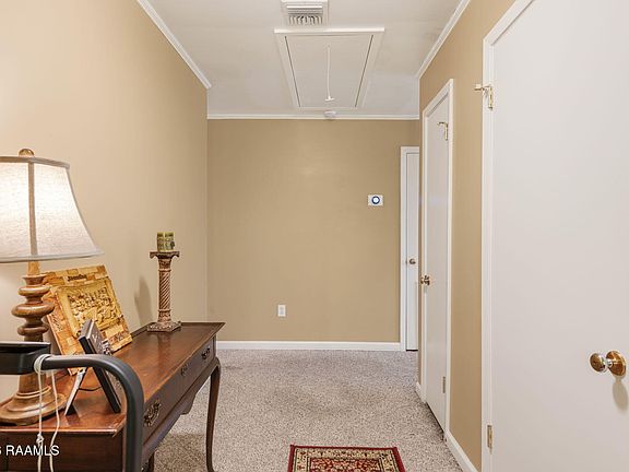 5th image of 102 Bradford Dr