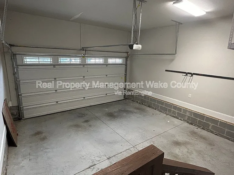 5412 Robbins Dr — Photo 16