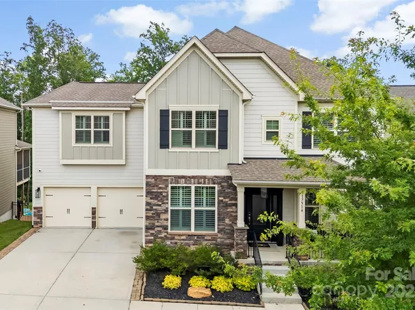 17514 Julees Walk Ln, Davidson, NC 28036