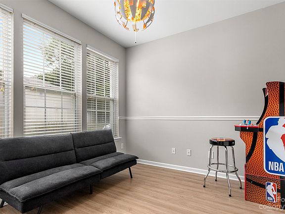 3rd image of 722 Cherryfield Pl