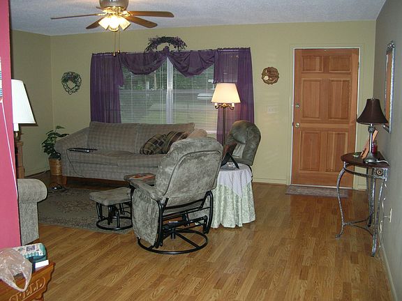 2nd image of 10906 SE 51st Ct