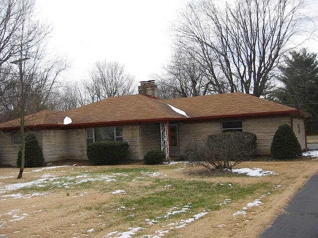 1st image of 5410 N Woodside Dr