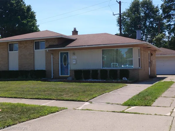 6961 N Wildwood St, Westland, MI 48185