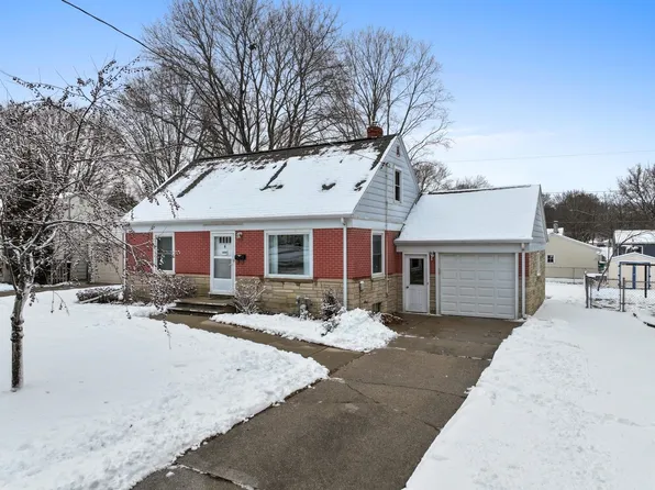 1446 9th St, Green Bay, WI 54304