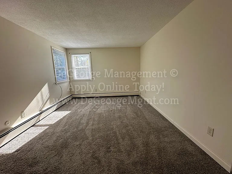 Walworth Garden Apartments — Photo 17