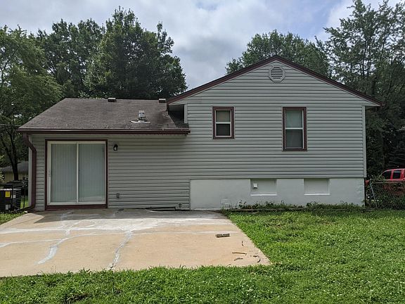 2nd image of 8200 E 110th St