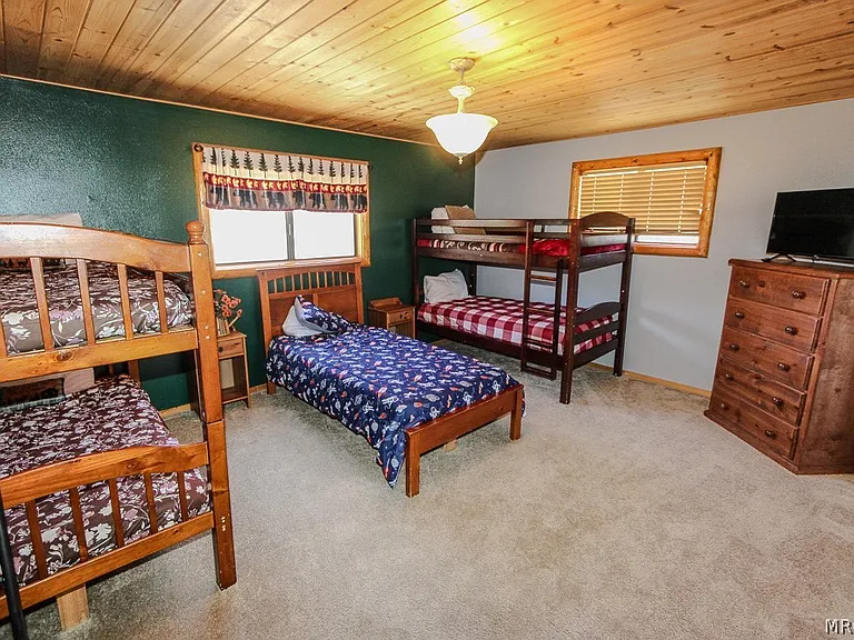 46784 Pioneertown Rd — Photo 37