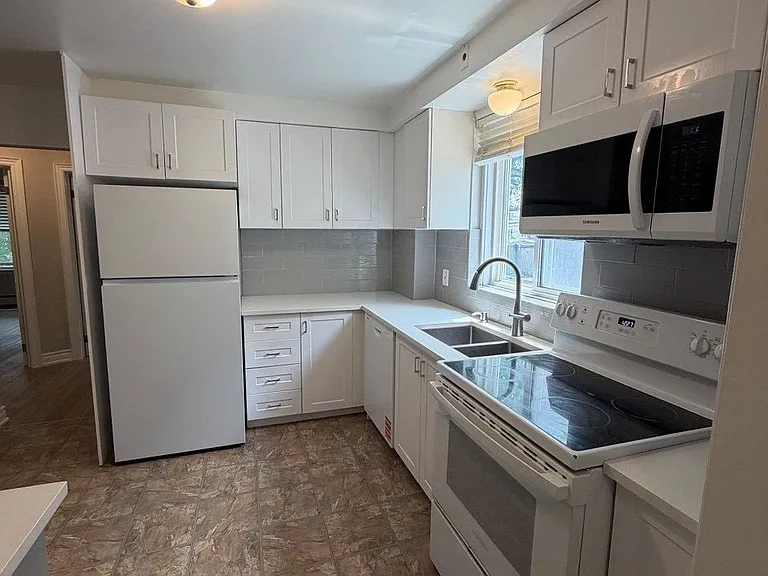 43 Morgan Ave — Photo 7
