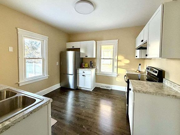 5th image of 1324 Hayes AVENUE