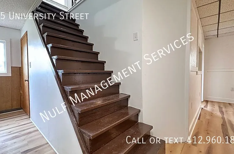 205 University St — Photo 11