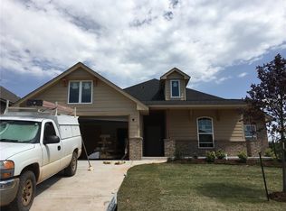 6233 Oxnard St, Edmond, OK 73034
