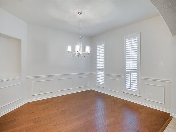 4th image of 4605 Duval Dr