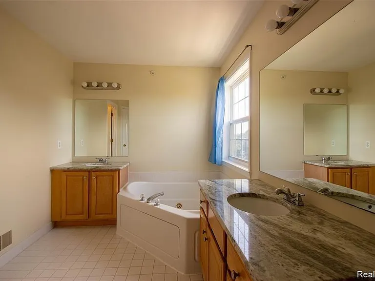 2859 Barclay Way — Photo 18