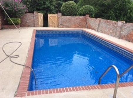 2nd image of 3615 Vivian Ln