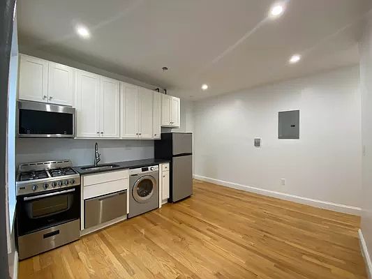 2nd image of 506 W 135th St #54