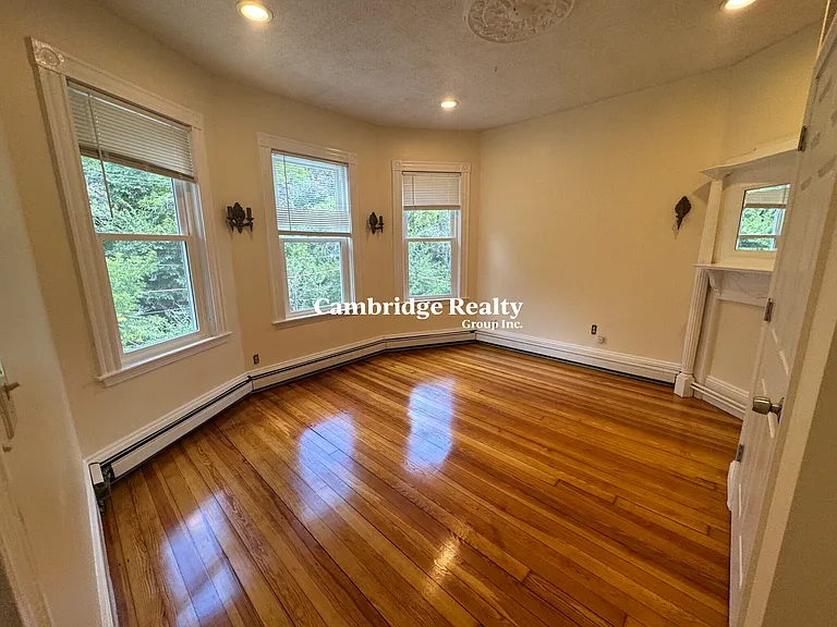 64 Fisher Ave #3T — Photo 10