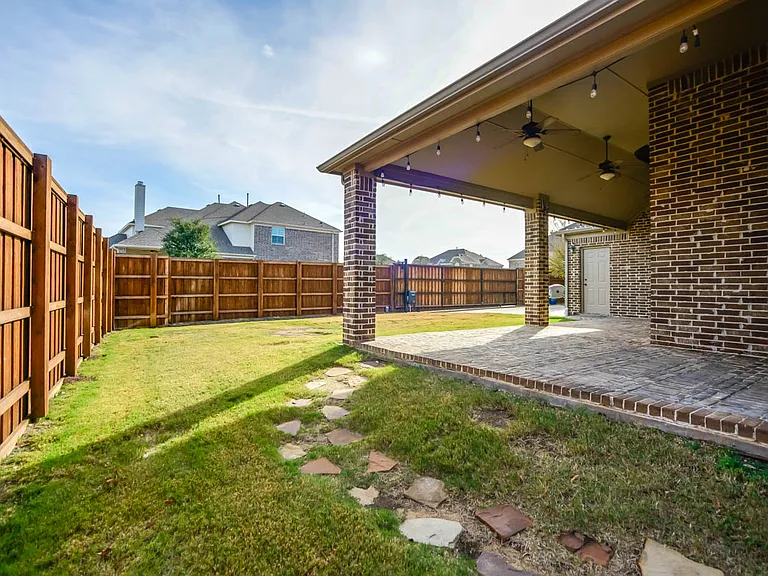 13083 Montfair Blvd — Photo 32