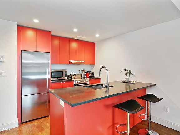 2nd image of 954 Bergen St APT 4C