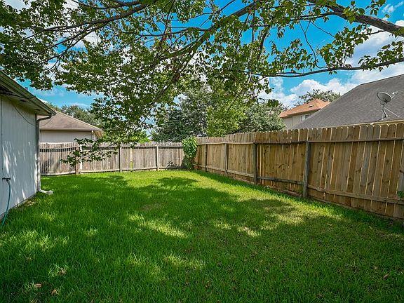 4th image of 2111 Bivens Brook Dr