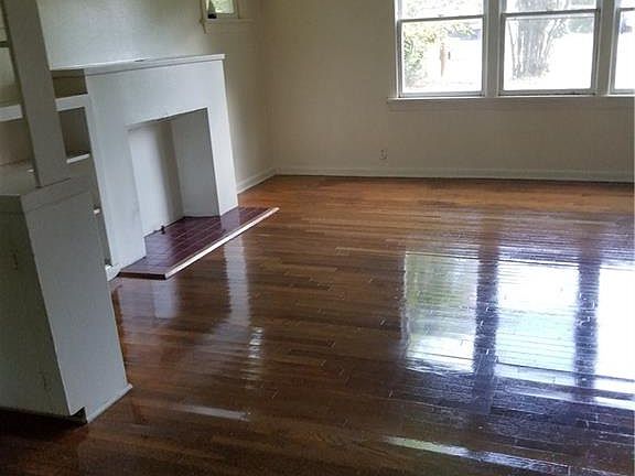 2nd image of 2855 Midway St