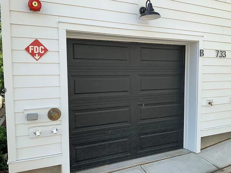 733 Eloise Way SE #B — Photo 1