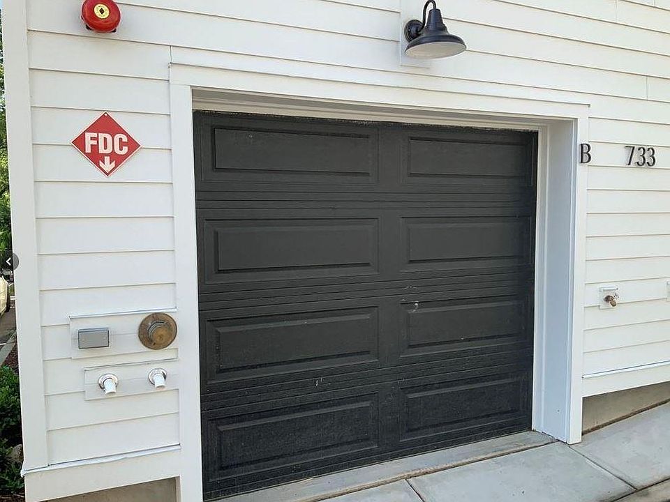 1st image of 733 Eloise Way SE #B