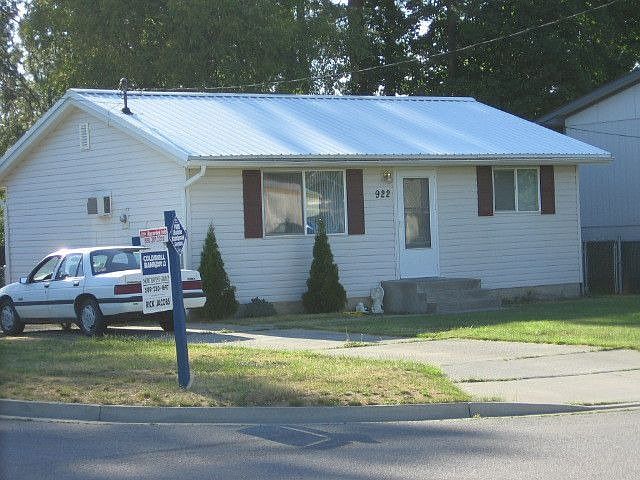 Nice corner lot Rancher.