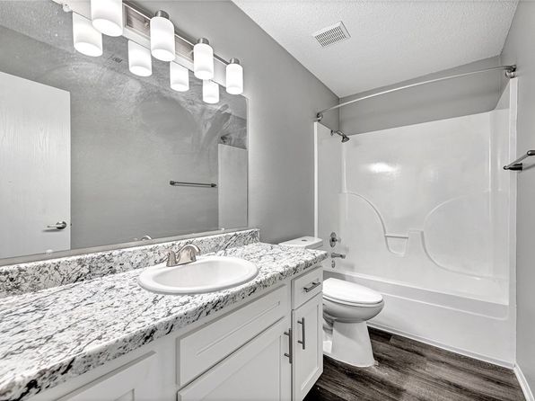 fayetteville-arkansas-448578802 picture