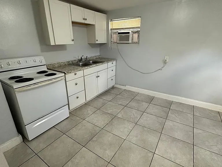 1785 Mount Herman St — Photo 1
