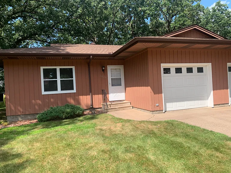 2810 Hallie Ln — Photo 1