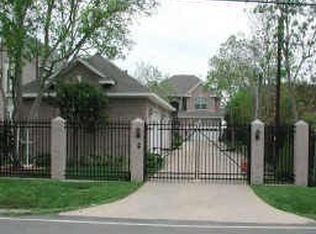 407 Bayridge Rd, Morgans Pt, TX 77571