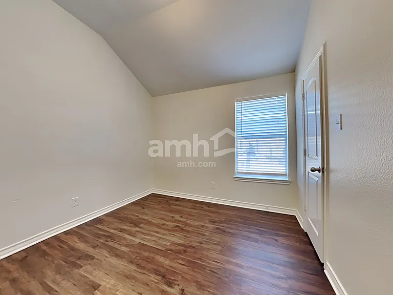 908 Mesa Vista Dr — Photo 17