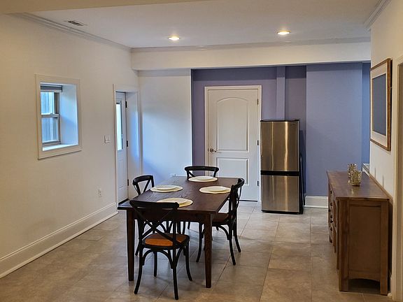 3rd image of 2833 Cleave Dr #1