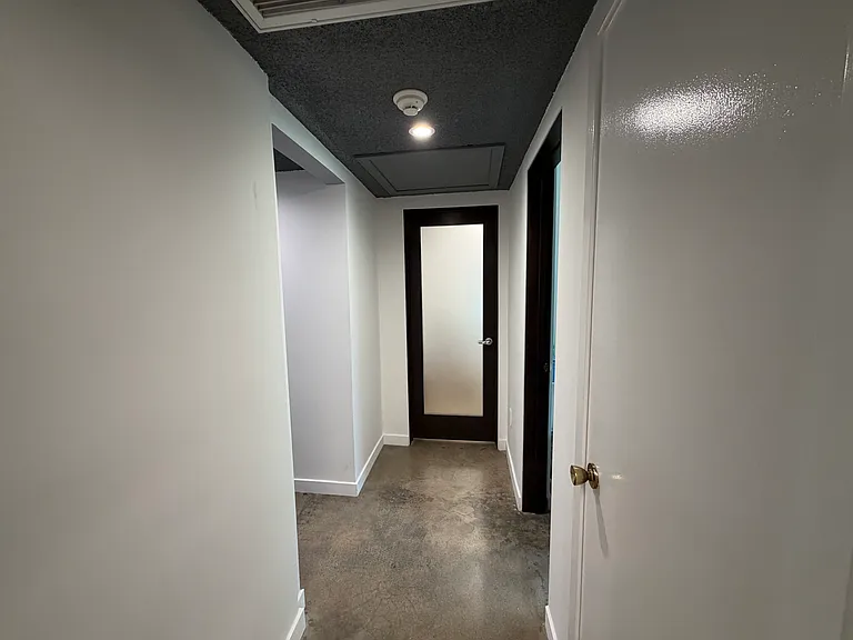 22701 Martha St — Photo 9