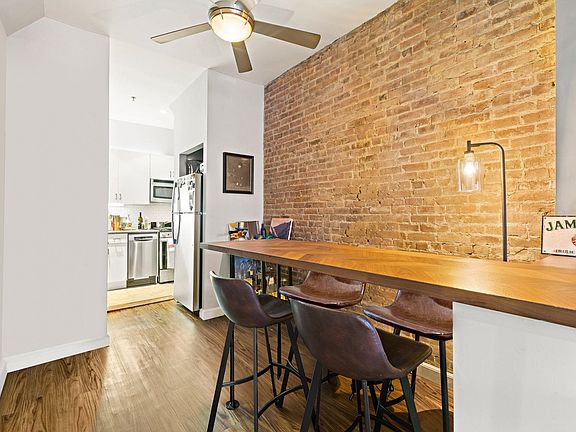 5th image of 343 4th St APT 6