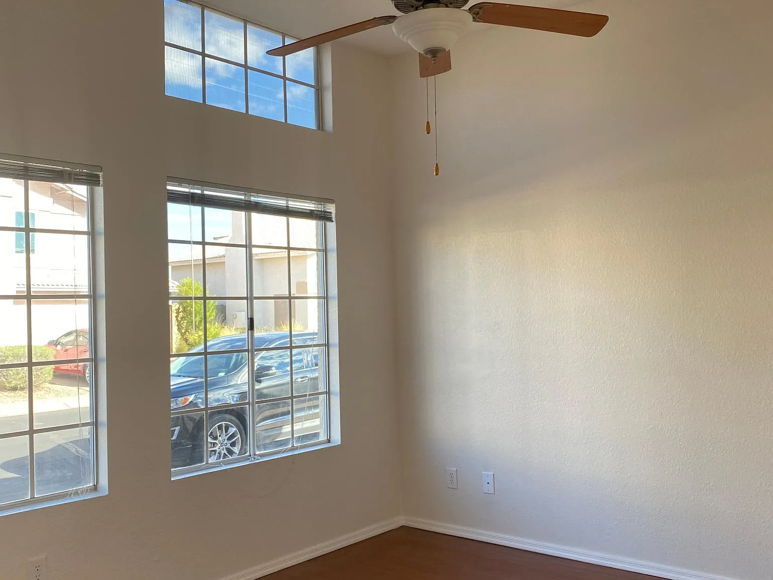 3 bed, 1314 sqft, $2,450 — Photo 4