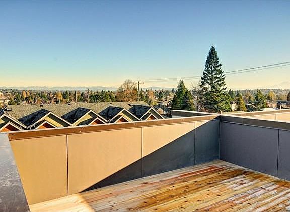Rooftop Deck