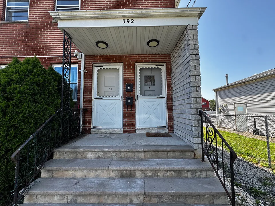 392 S Washington Ave #1A